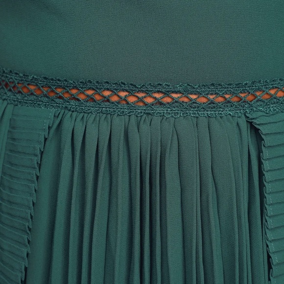 NWT - Never a Dull Moment Emerald Green Tie-Strap Pleated Midi Dress - Picture 5 of 5